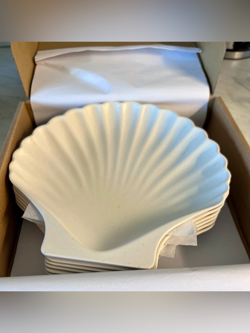 Meri Meri Shell-Shaped Bamboo Fibre Plates - Beige